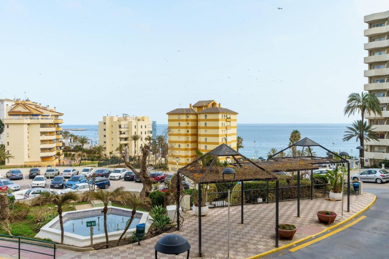 Seaview Beachfront Studio With Aqua Park & Balcony Benalmádena Esterno foto