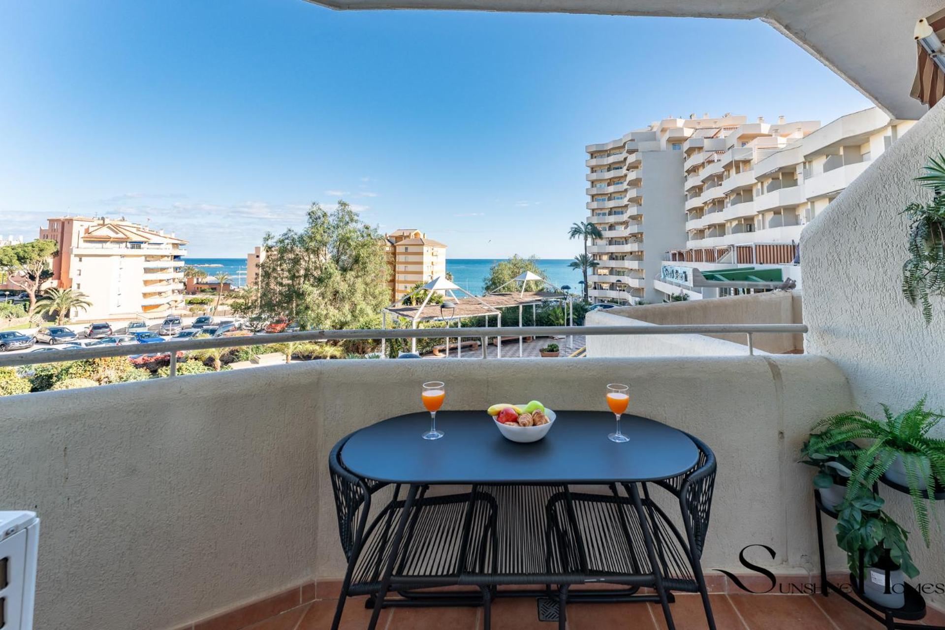 Seaview Beachfront Studio With Aqua Park & Balcony Benalmádena Esterno foto