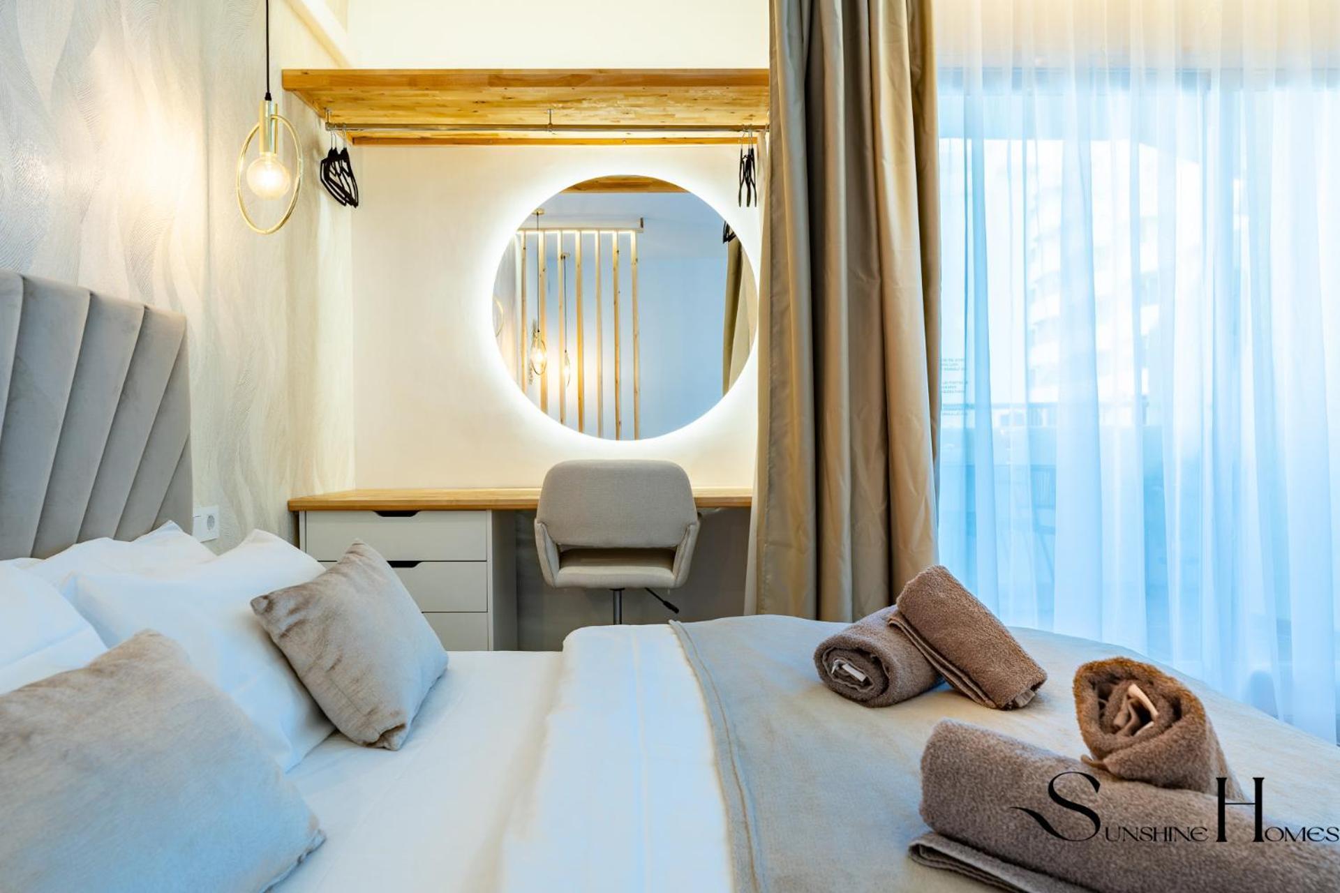 Seaview Beachfront Studio With Aqua Park & Balcony Benalmádena Esterno foto