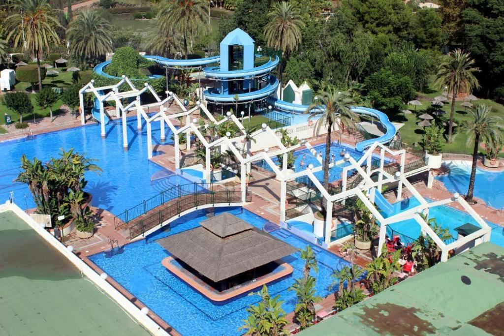 Seaview Beachfront Studio With Aqua Park & Balcony Benalmádena Esterno foto