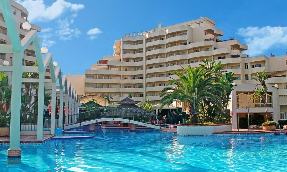 Seaview Beachfront Studio With Aqua Park & Balcony Benalmádena Esterno foto